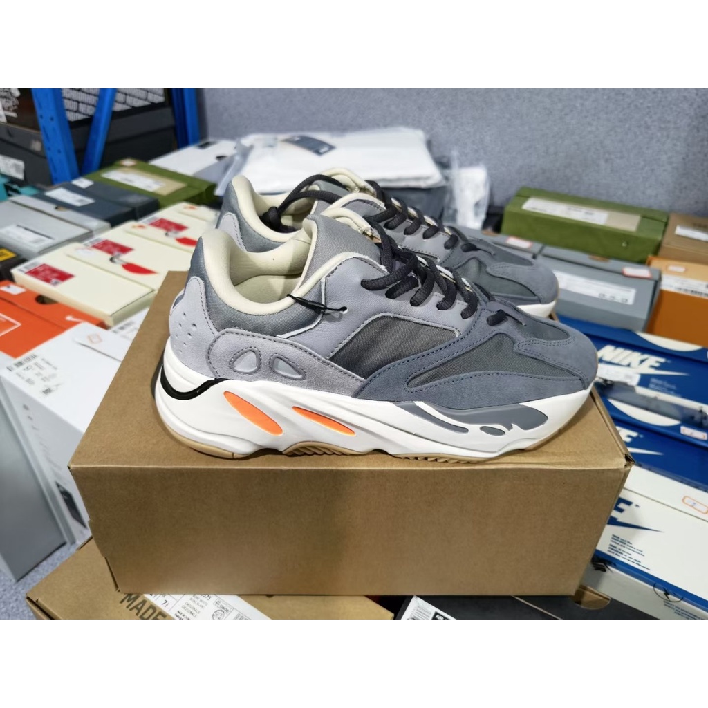 Giày Nam Sneaker YZ 700 Magenta chuẩn hàng 1:1