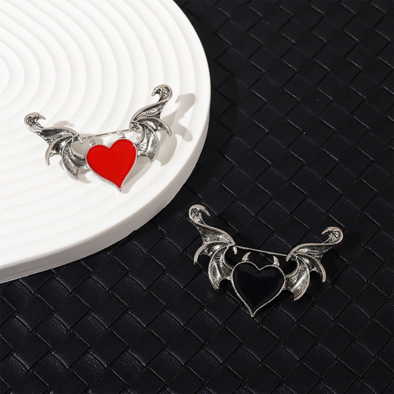 Ghim Cài Áo Hình Trái Tim Màu Đỏ Đen Phong Cách Punk Cổ Điển