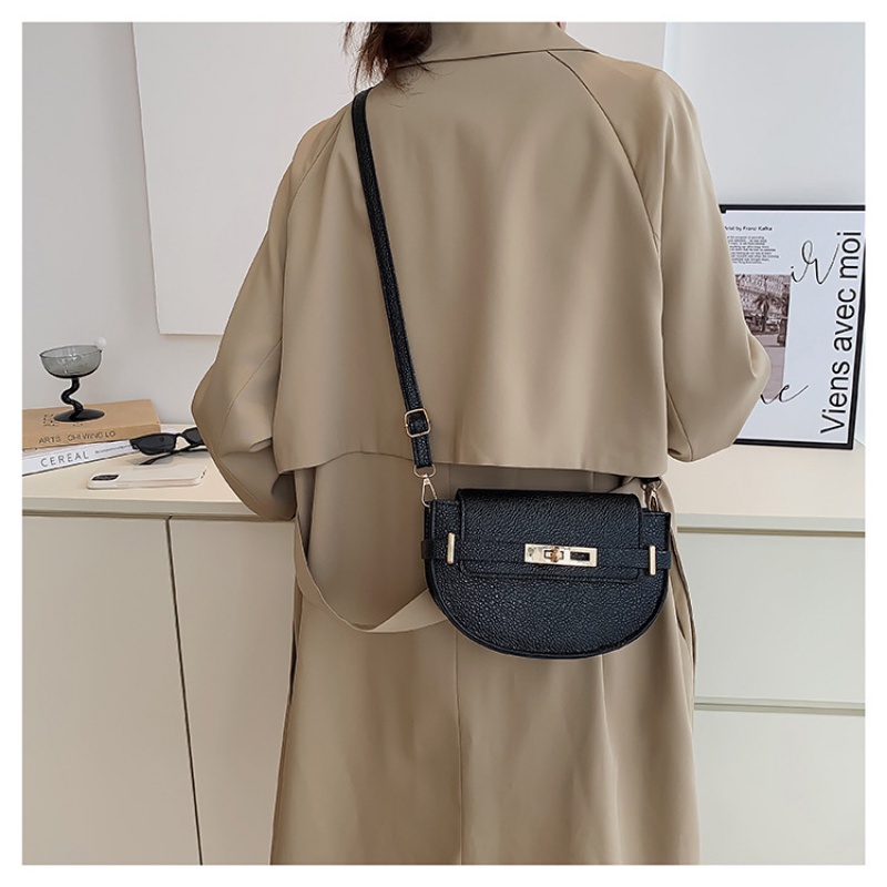 Túi Đeo Chéo Hình Bán Nguyệt Nhỏ Nhắn Phong Cách retro 2022 Mới GYLXB1663