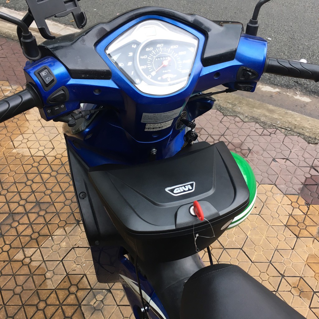 Thùng Giữa Givi Wave RSX 110  - Thùng Đựng Đồ Giữa Xe Wave RSX 110 - Thùng Givi Wave RSX 110 - Bạn Phượt