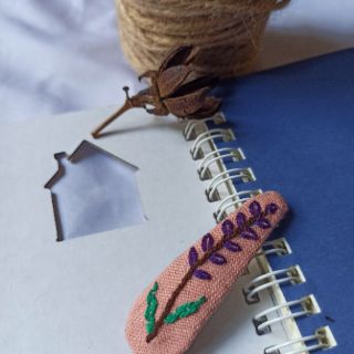 Kẹp tóc thêu hoa handmade