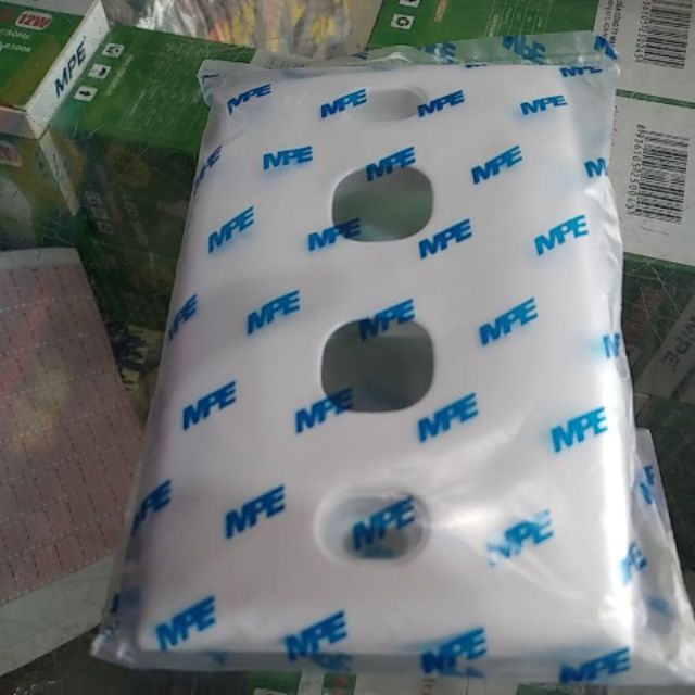 Mặt 2 Lỗ Công Tắc MPE (mã SP A302)