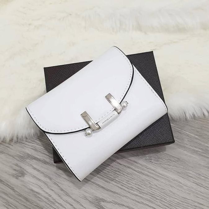 Ví Charles And Keith Ck Chính Hãng Họa Tiết Hoa Xinh Xắn Cho Nữ