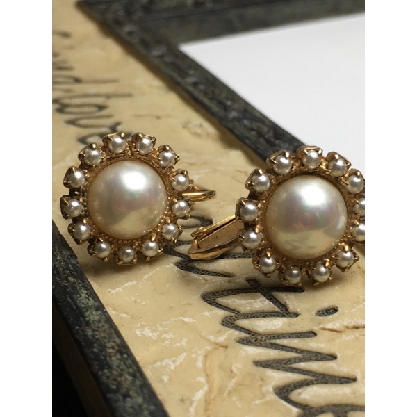 Bông tai kẹp vặn vintage -trai đá hình bông hoa