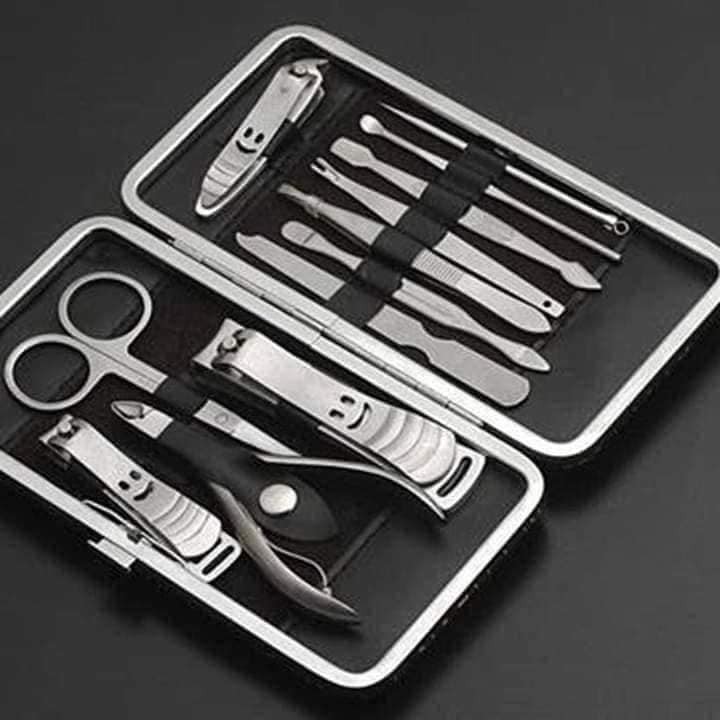 BỘ BẤM MÓNG TAY 12 MÓN TIỆN DUNG