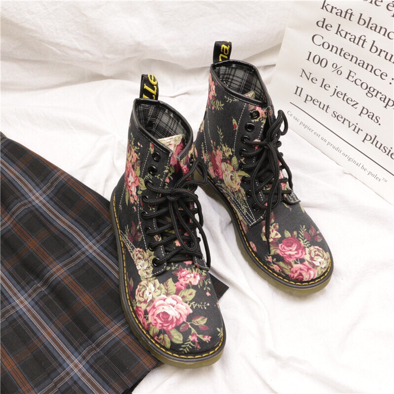 Boots cao hoạ tiết thời trang
