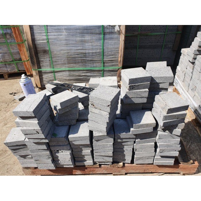 Đá lát sân ong xám tự nhiên(bazan) 10x10x3cm