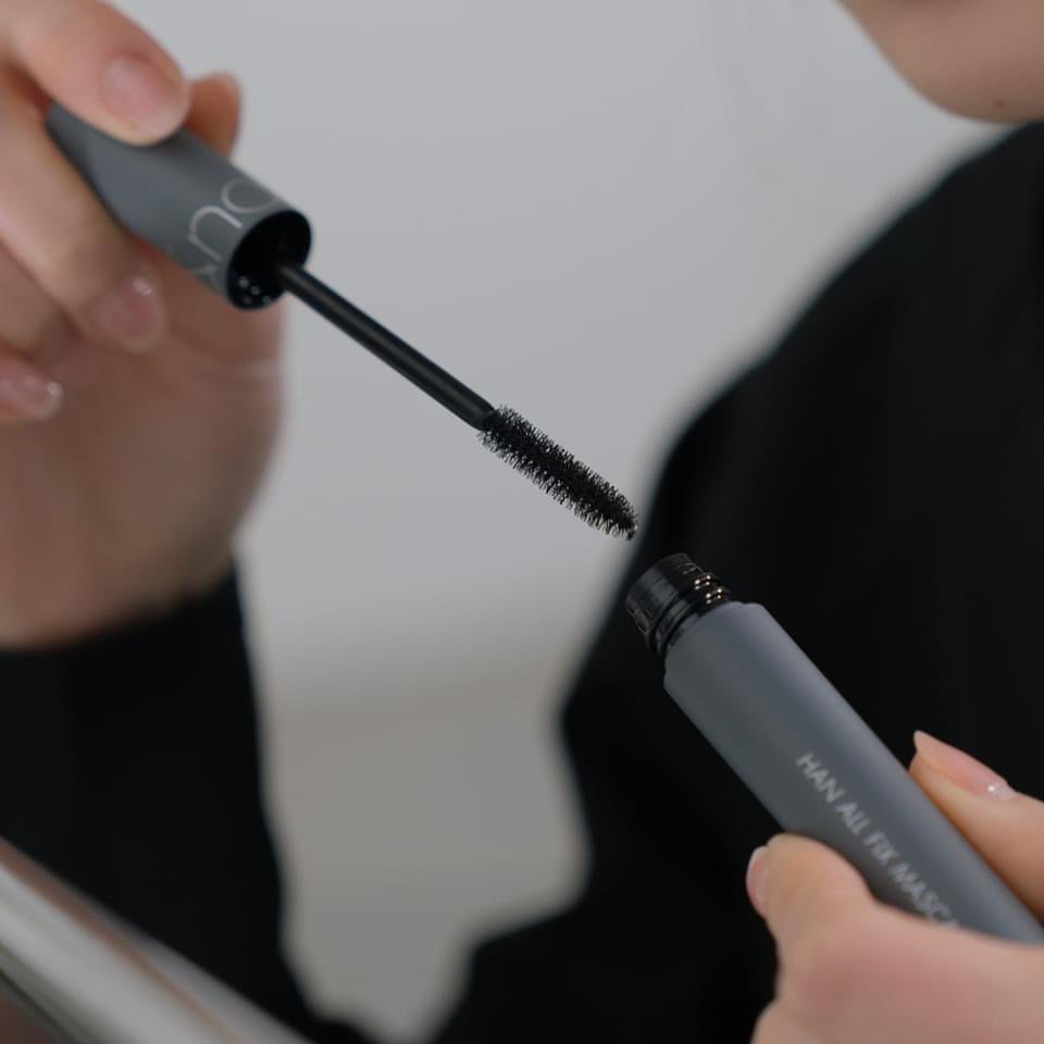 Chuốt mi siêu dài và cong mi tự nhiên, chống trôi hiệu quả Romand Han All Fix Mascara - Han All Line 7g - NiNiShop