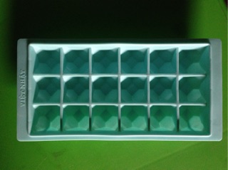 Khay làm đá viên nhỏ