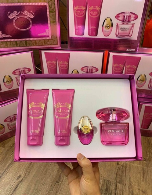 Bộ quà tặng nước hoa Versace Bright Crystal Absolu 90ml (4 món) | Thế Giới Skin Care