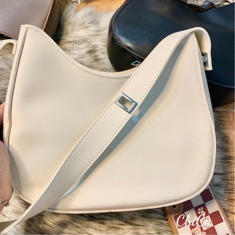 Túi đeo vai da PU trơn thời trang bốn màu kích thước 26*8*22