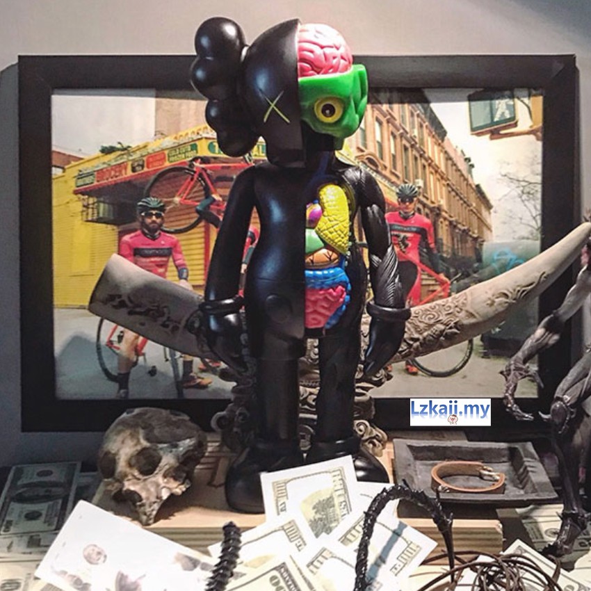 Mô hình nhân vật Kaws trang trí kiểu dáng độc đáo c;