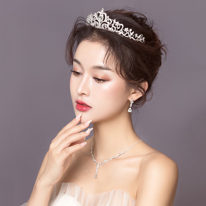 Vương miện đính đá pha lê thời trang dành cho cô dâu
