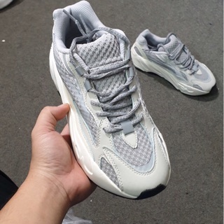 Ảnh thật- Giày Zeezy 700 static!