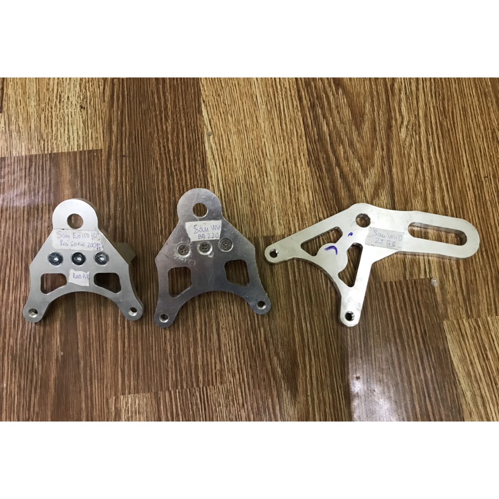 Pát nhôm cnc sau heo 2 pít kiểu Brembo Nissin Frando cho Wave 110,blade,future,Sirius,Exciter,Sonic,Winner,Raider Satria