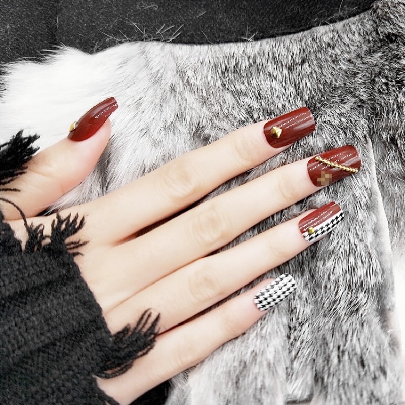 Bộ nail 24 móng tay giả tặng kèm keo dán và dũa móng