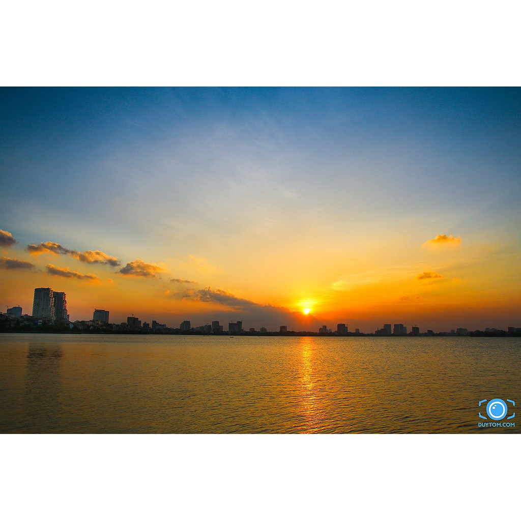 Máy ảnh Canon EOS 60D Và Ống Kính EF-S 18-55 f3.5-5.6