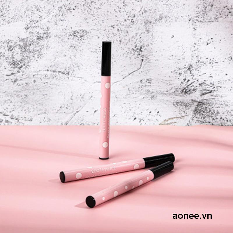 ✨✨Bút kẻ mắt chống nước lâu trôi màu đen nhanh khô và đường bút mềm mại