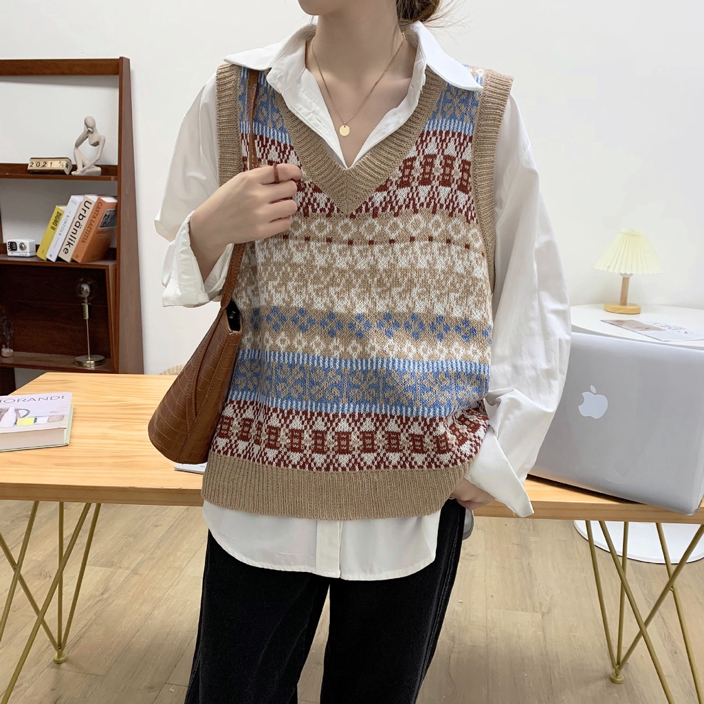 Gile Len Nữ Cổ V Basic Màu Trơn Có Cúc Kiểu Hàn Quốc Ulzzang Xiaozhainv Quảng Châu T2B2