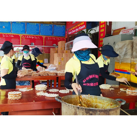 Kẹo Cu Đơ Mè Đen Đặc Biệt Thơm Ngon 1,1kg làm từ mạch nha đậu phộng mềm dẻo