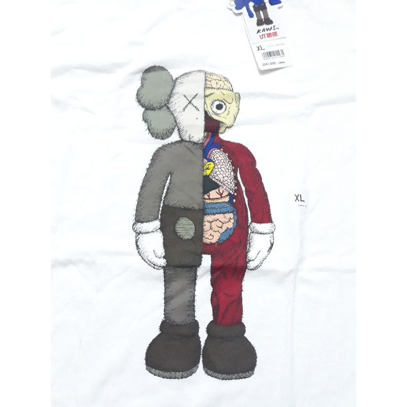 🌹🌿❤ Áo thun Kaws Uniqlo
