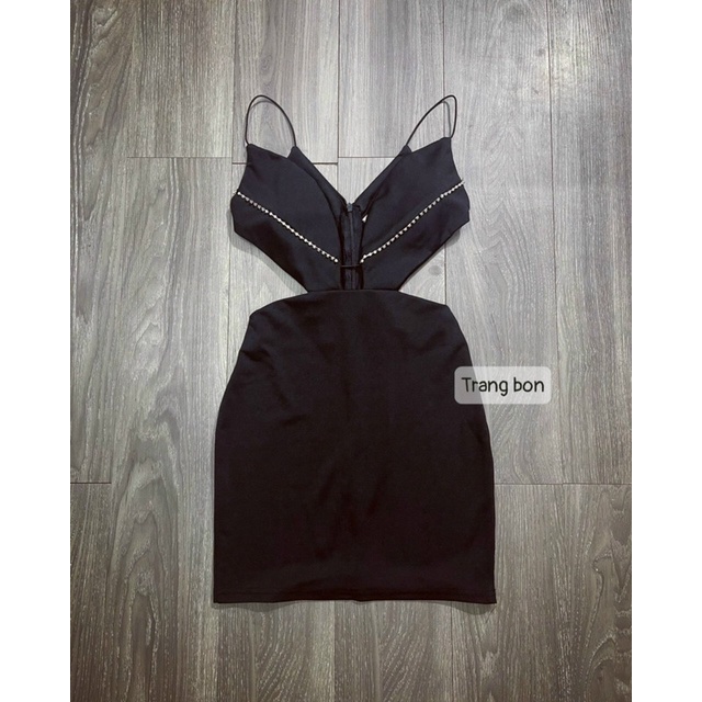 _  Đầm body 2 dây cut out viền cườm