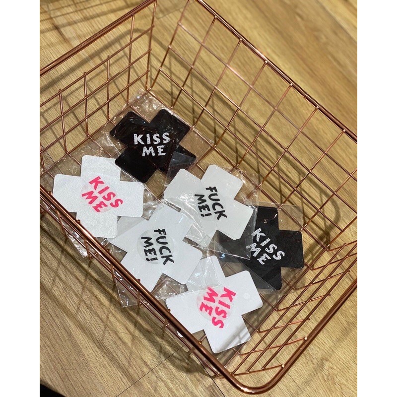 Miếng dán ngực Fuck Me Fuckme Kiss Me Kissme hình chữ X
