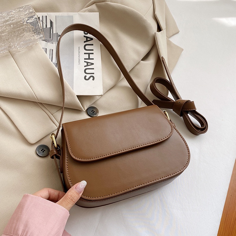 Túi đeo chéo màu sắc cổ điển dành cho nữ