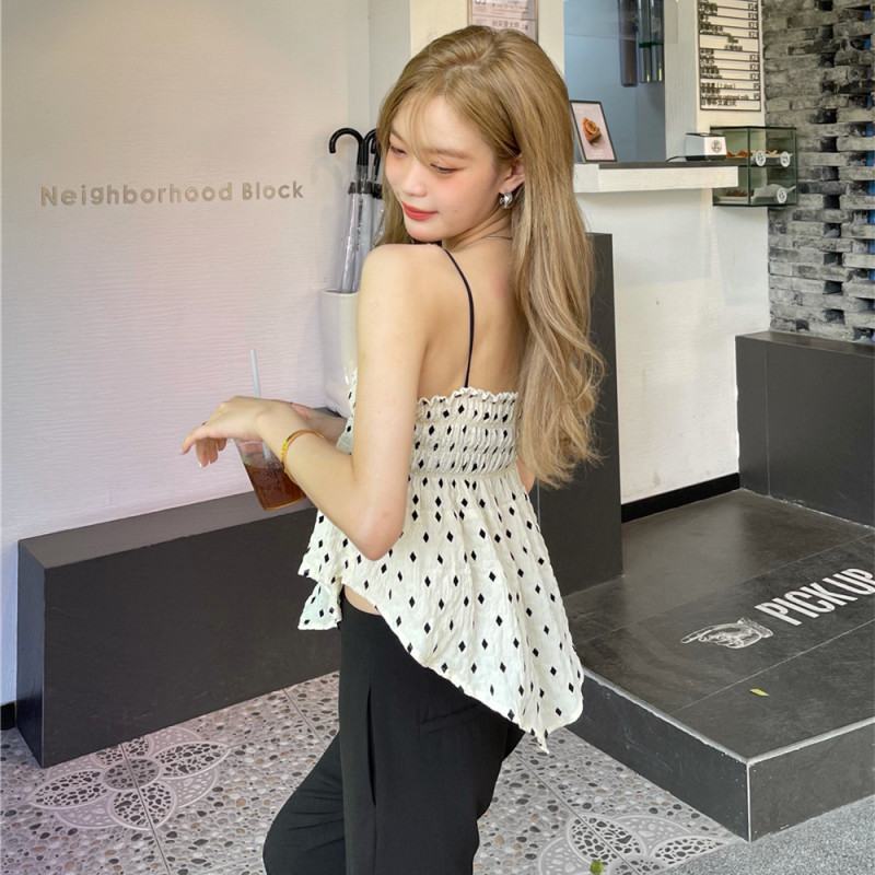 Áo Hai Dây Với Họa Tiết Chấm Bi Xinh Xắn Dành Cho Nữ