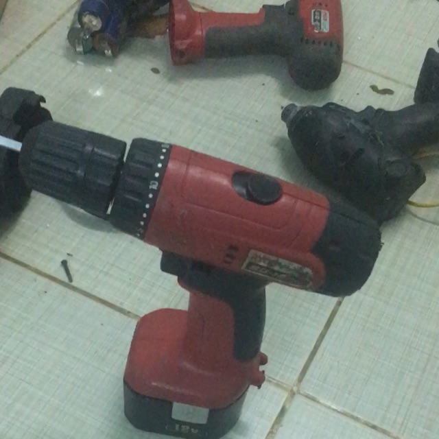 Máy bắn vít Ryobi