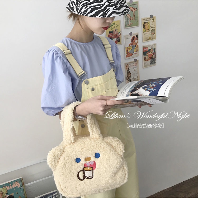 Túi xách phối lông cỡ lớn hoạ tiết gấu uống trà sữa thời trang lolita xinh xắn dành cho phái nữ
