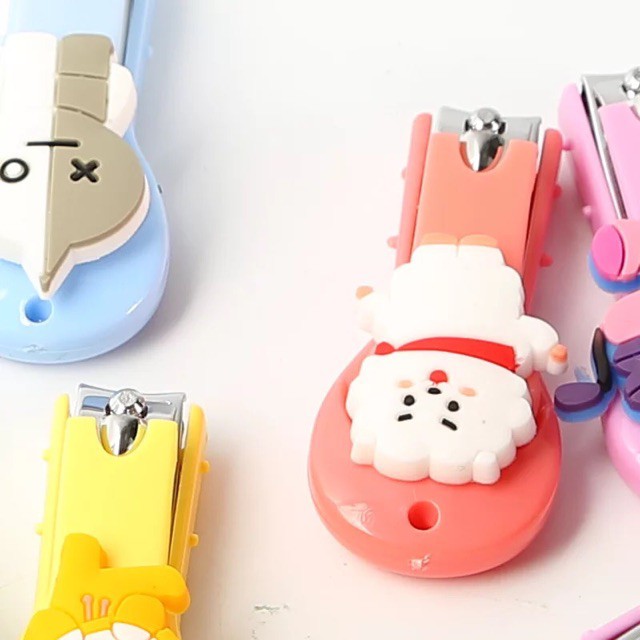 BẤM MÓNG TAY HÌNH NGỘ NGHĨNH CHO BÉ