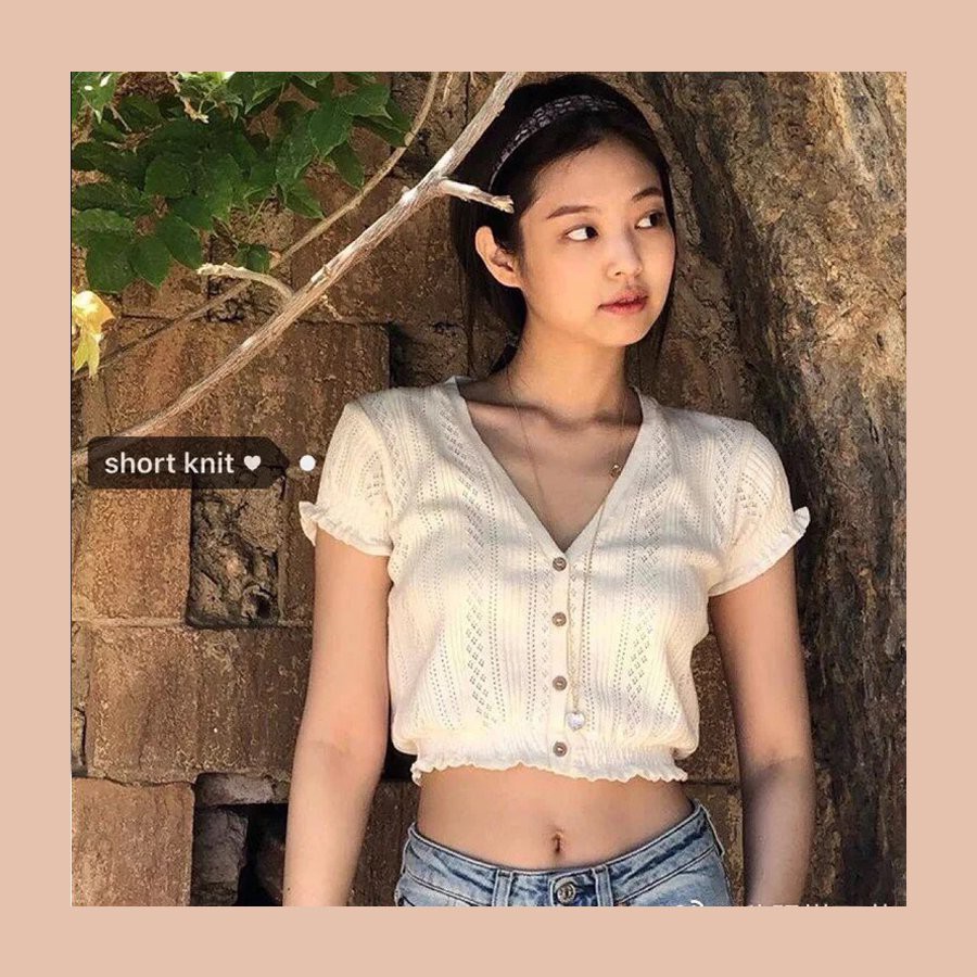 [ SẴN ] Áo Croptop dáng lửng hở eo cộc tay Cổ V Ôm Dáng Jennie/ Black Pink Siêu Xinh A00013