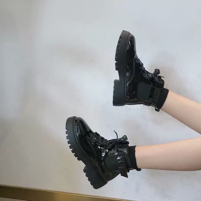 [Mã FASHIONGREEN15 giảm tới 30K đơn 99K] [order] Boots da cao cổ nữ cài quai phần cổ giày | BigBuy360 - bigbuy360.vn