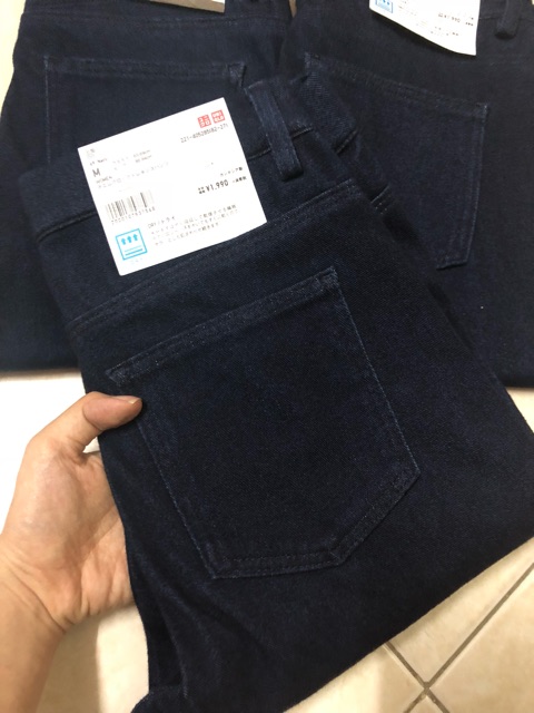 Quần skiny Uniqlo authentic( màu: đen, kẻ xanh, caro đen)