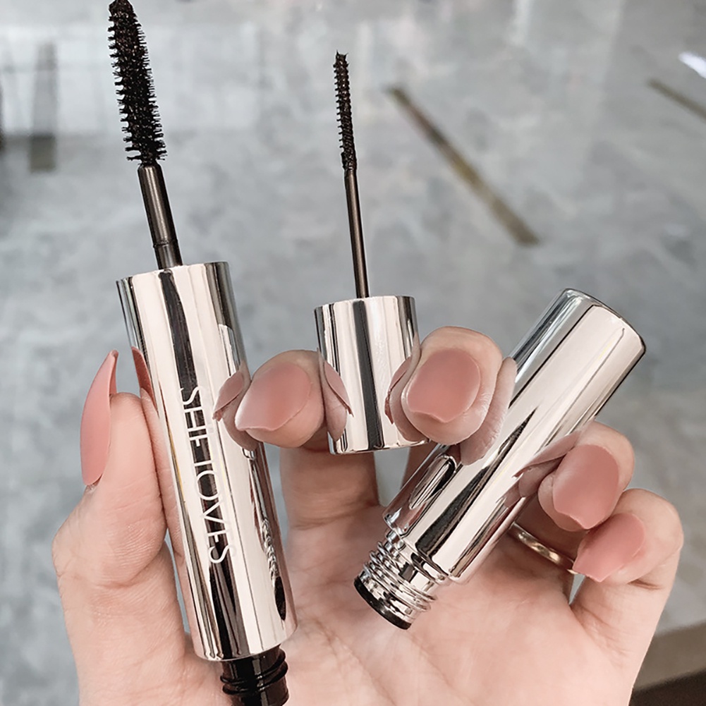 Mascara thiết kế hai đầu chống thấm nước và mồ hôi nhanh khô không dễ lem
 | BigBuy360 - bigbuy360.vn