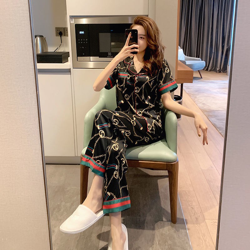 Set Đồ Ngủ Dài Vải Phi Bóng Cho Cặp Đôi