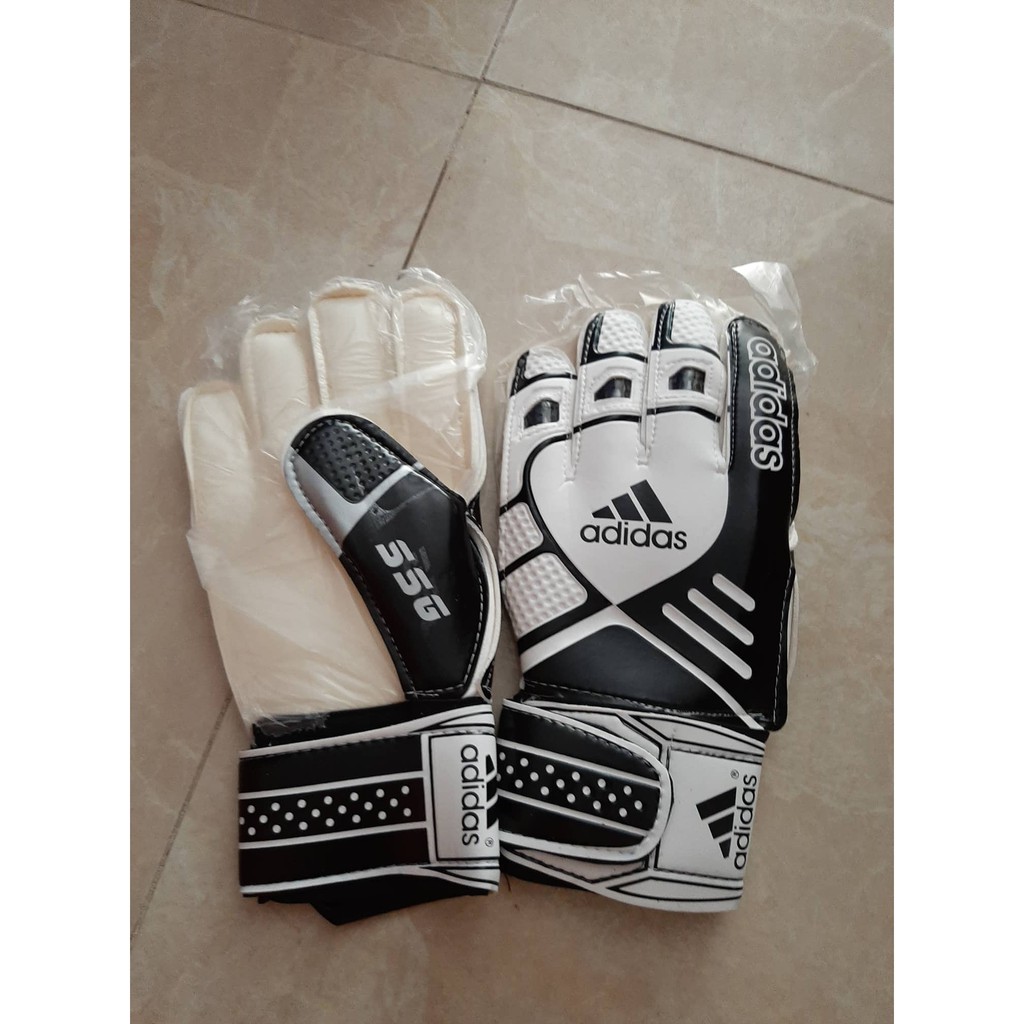 Găng tay thủ môn Adidas có xương màu xanh trắng, đen trắng