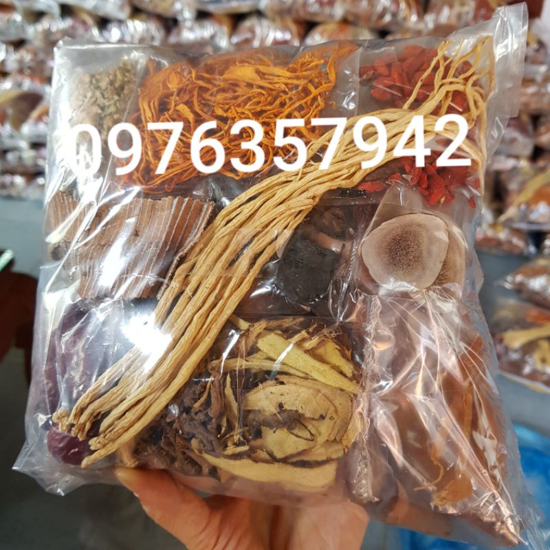 1 thang Rocket ngâm rựu thảo dược