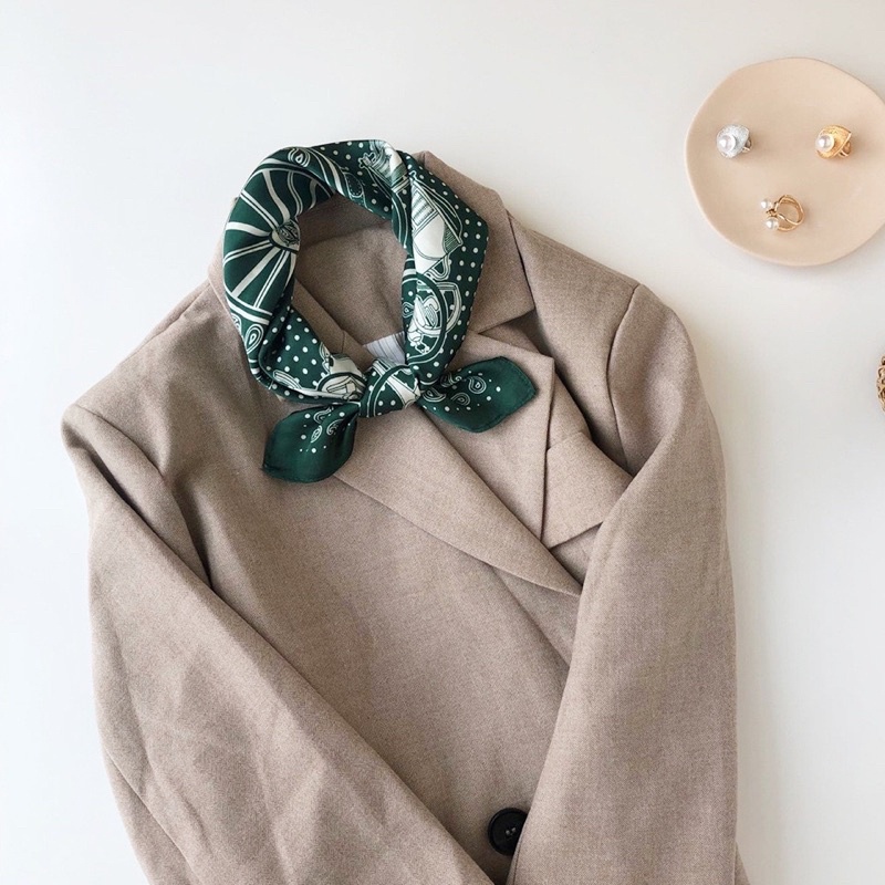 Khăn lụa in hình cỗ xe ngựa size 55x55cm - Maben