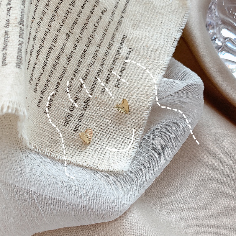 Bông tai hình trái tim đơn giản thanh lịch