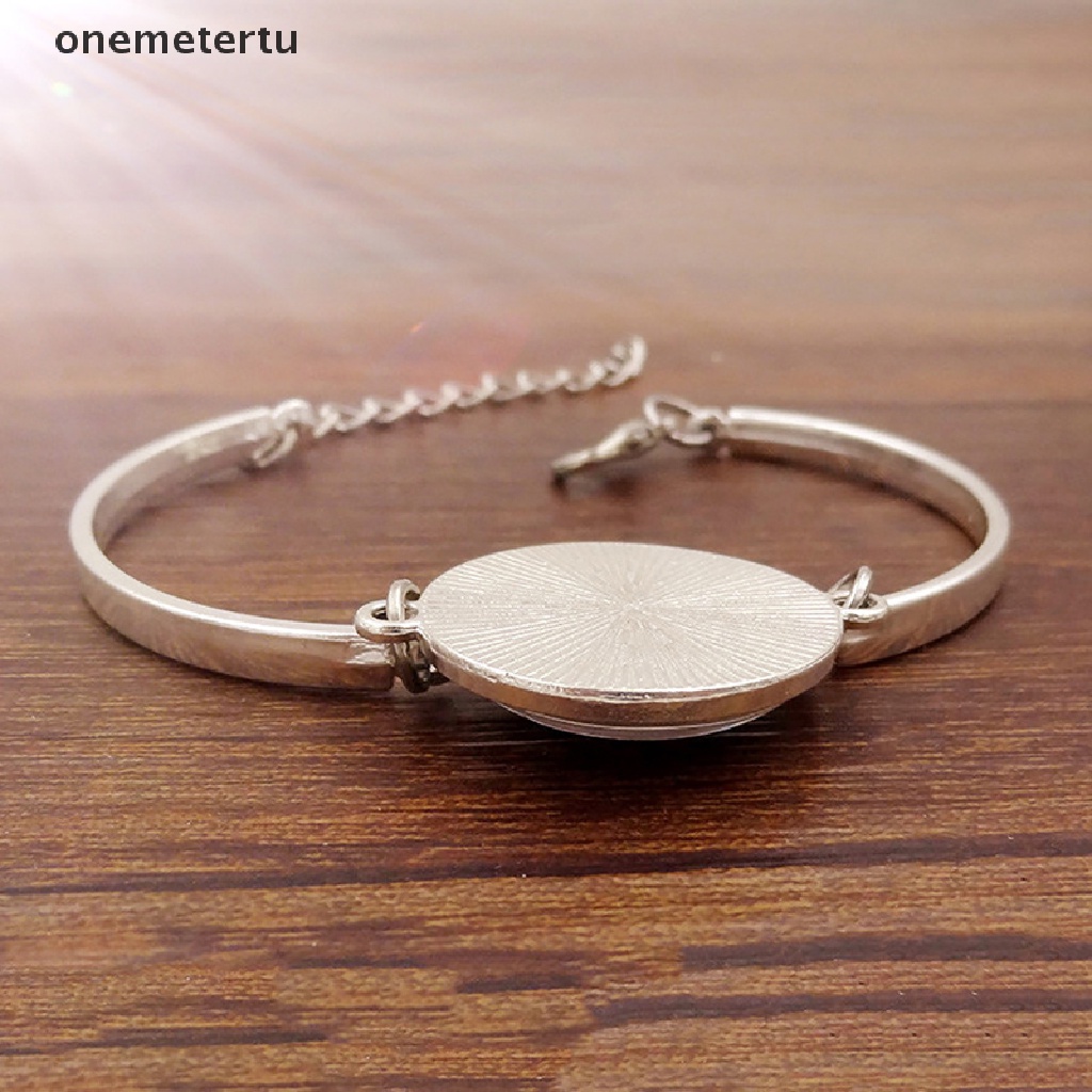 Vòng Tay Kim Loại Mặt Kính Hình Lá Cờ onemetertu