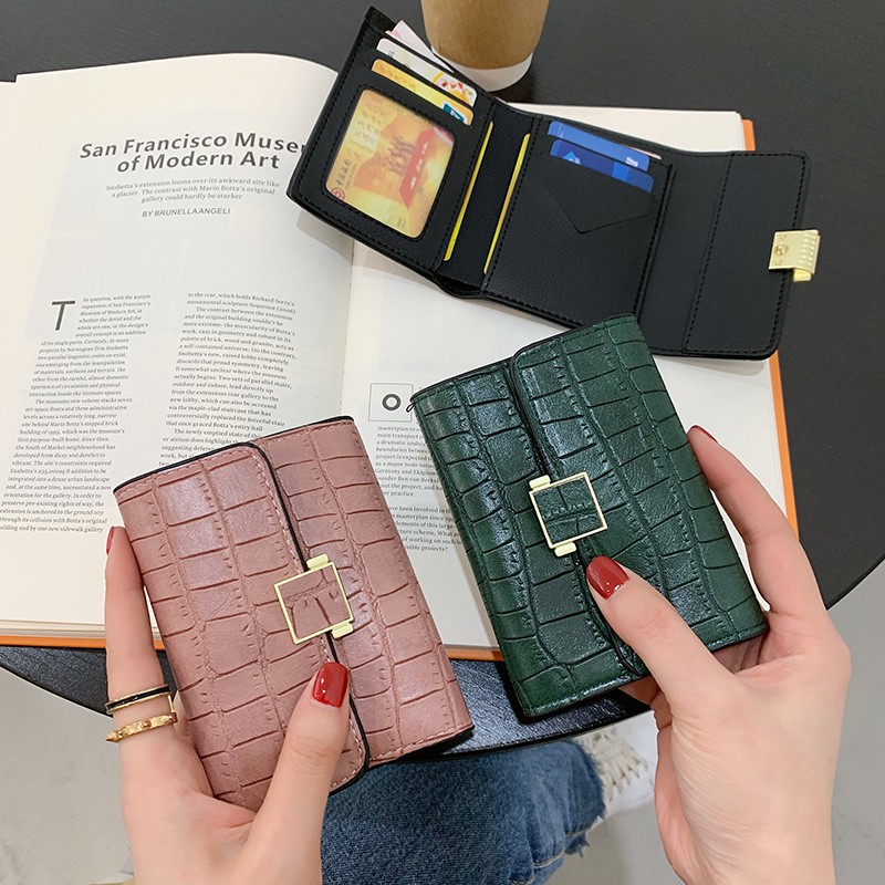 New style, new style, hot sale Small female short Korean version 2021 new fashion alligator motifs embossed lock wallet trend three packs folding card