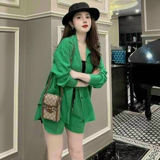 Set ba món áo hai dây kèm áo khoác quần short cực năng động cho nữ công sở