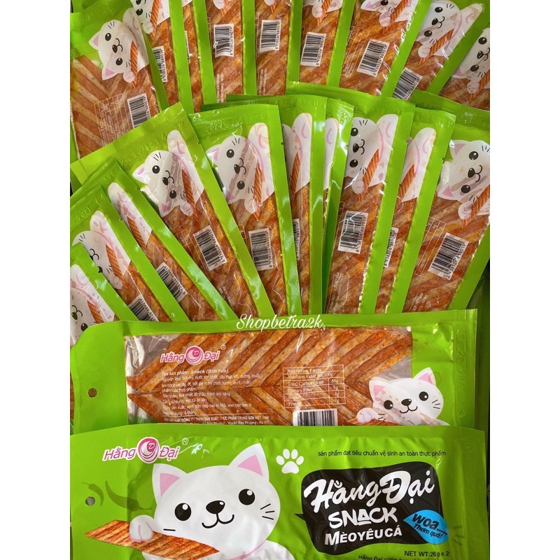 Snack mèo yêu cá