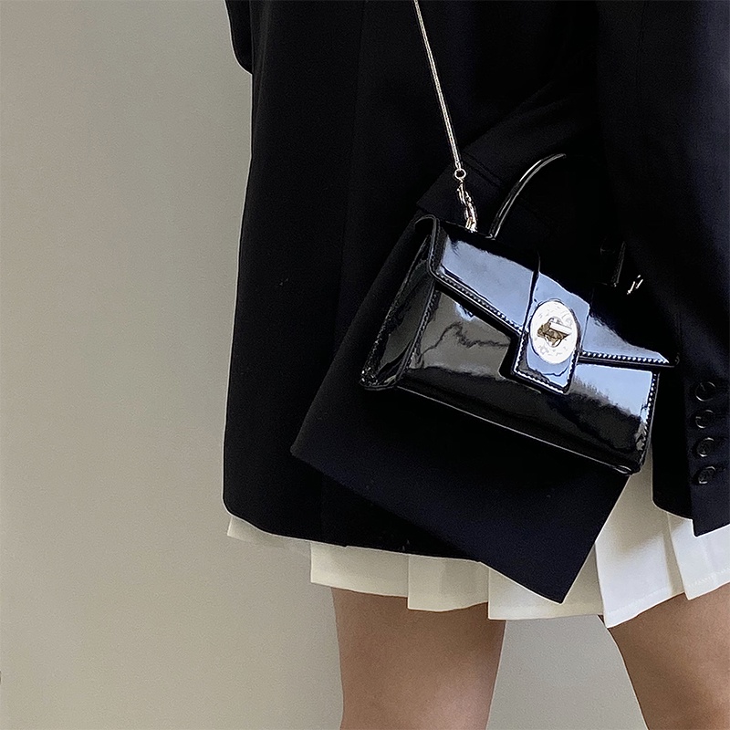 Túi Đeo Vai Hình Vuông Cỡ Nhỏ Bằng Da Bóng Màu Đen Thời Trang Cho Nữ Dễ Phối Đồ