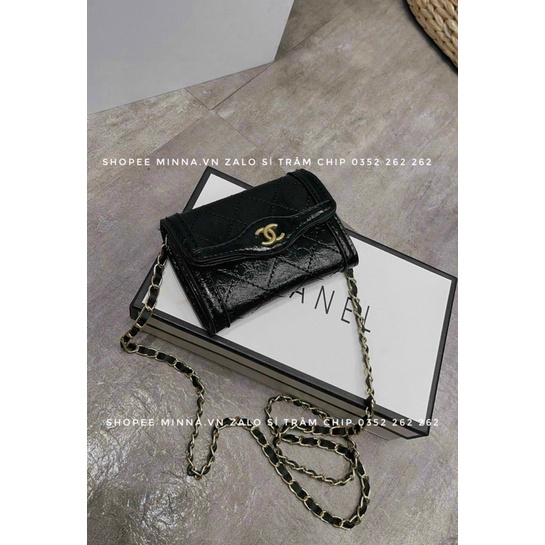 Túi Đeo Chéo Nữ Mini Đẹp Da Bóng Logo Vàng 13cm không vừa điện thoại