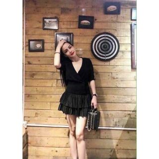 Chân váy xếp ly hàng qc