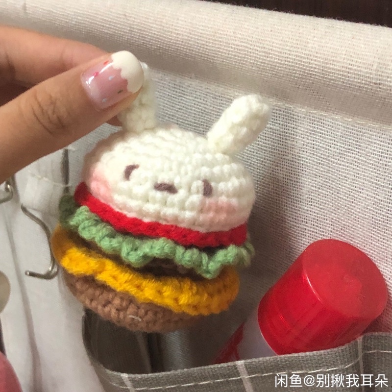 Móc khoá hamburger len handmade