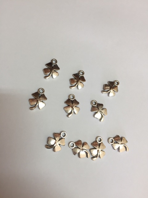 Charm cỏ 4 lá